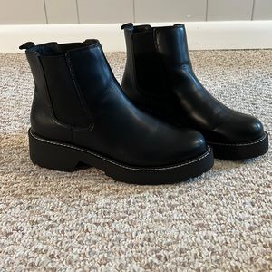 Cindyy Chelsea Boot